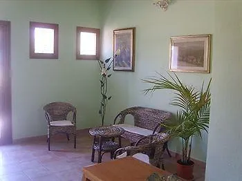 לינה וארוחת בוקר Palalama 3*